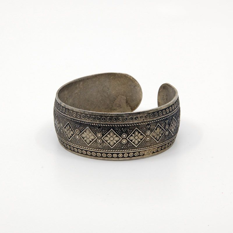 Berber Bracelets - Tiznit, MoroccoBerber Bracelets - Tizinit Morocco -  Amazigh Ethnic Jewelry