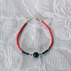 Bracelet fantaisie, perles corail et bleu nuit