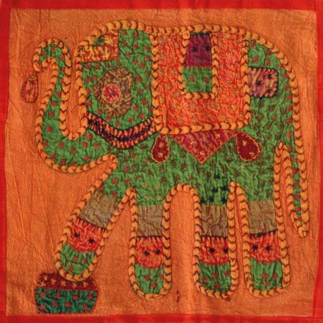 Housse de coussin orange patchwork éléphant 03