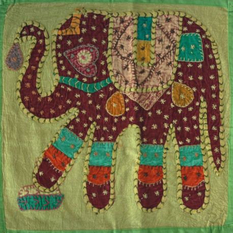 Housse de coussin vert patchwork éléphant 02