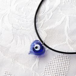 Collier oeil Turc forme coeur 2 cm