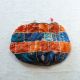 Pouf tissu indien patchwork orange et bleu, vue du motif latéral