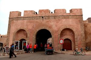 Une des anciennes portes de la médina d'Essaouira, Maroc - 2016