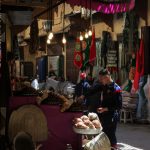 Boutiques dans la vieille ville de Fès, Maroc - 2016