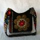 Sac besace velours brodé motif Ouzbèque
